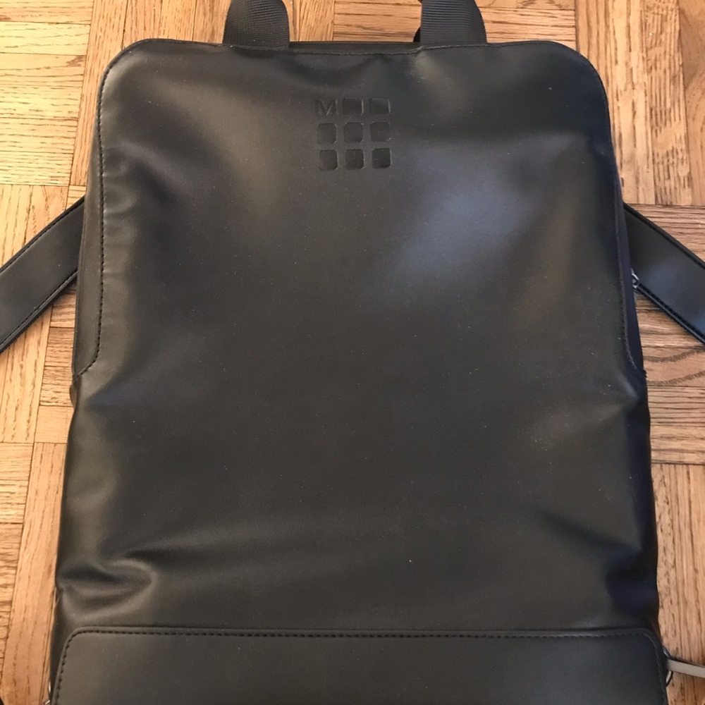 Moleskin Classic Vertical device bag (new)